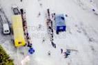 Photos aériennes de "neige" - Photo réf. 62046_23 - Un stand de ravitaillement sur la piste.