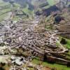 Photos aériennes de "cité" - Photo réf. 62254 - Au coeur des monts de Lacaune, la petite cité.