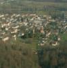 Photos aériennes de "centrale" - Photo réf. A01216 - Le village s'articule autour d'une place centrale.