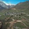 Photos aériennes de "vallée" - Photo réf. A01616 - Dans la valle de l'Aspe, village touristique pour les amateurs de nature.