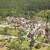 Photos aériennes de "village" - Photo réf. N000785 - Le village entouré de forêt.