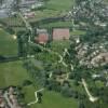 Photos aériennes de Heillecourt (54180) | Meurthe-et-Moselle, Lorraine, France - Photo réf. N010849 - Un complexe sportif autour d'un parc.