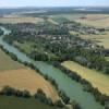 Photos aériennes de "marne" - Photo réf. N011393 - La Marne coule au premier plan.