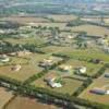 Photos aériennes de Talmont-Saint-Hilaire (85440) | Vendée, Pays de la Loire, France - Photo réf. N019844 - Le Vendée Air Park est un lotissement aéronautique ; jouxtant une piste privée, les propriétaires peuvent accéder à leur maison directement en avion.