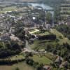 Photos aériennes de Apremont (85220) | Vendée, Pays de la Loire, France - Photo réf. N025376 - Le fleuve La Vie traverse la ville.