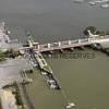 Photos aériennes de "embouchure" - Photo réf. N034336 - Le barrage d'Arzal (Morbihan) se situe juste à l'embouchure de La Vilaine.