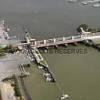 Photos aériennes de "Ecluse" - Photo réf. N034336 - Le barrage d'Arzal (Morbihan) se situe juste  l'embouchure de La Vilaine.