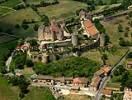 Photos aériennes de "passage" - Photo réf. T040841 - Ce château féodal du XIIè siècle défendait autrefois le passage entre Cluny et Mâcon et possédait 13 tours.