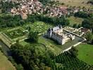 Photos aériennes - Châteaux - Photo réf. T041149 - Le château de Cormartin (Saône-et-Loire) avec ses remarquables jardins à la française.