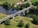 Photos aériennes de "pont" - Photo réf. T041515 - Le pont d'Iguérande (Saône-et-Loire) fut construit de 1941 à 1944.