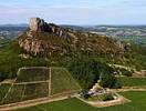 Photos aériennes de "vignoble" - Photo réf. T042727 - La roche de Solutré dans le vignoble du Mâconnais