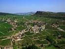 Photos aériennes - Cultures céréales et vigne - Photo réf. T042945 - Le village de Vergisson au milieu du vignoble de Sane-et-Loire (Sane-et-Loire).