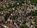 Photos aériennes de "ville" - Photo réf. T045262 - La forme de coeur du centre-ville apparait.
