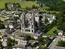 Photos aériennes de "apparition" - Photo réf. T046528 - Suite à une apparition de la Vierge Marie en 1871, une basilique a été édifiée à Pontmain (Mayenne) en 1874 à coté de la première église du village. 