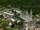 Photos aériennes de Pontmain (53220) | Mayenne, Pays de la Loire, France - Photo réf. T046542 - Suite à une apparition de la Vierge Marie en 1871, une basilique a été édifiée en 1874 à coté de la première église du village. 