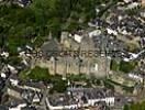 Photos aériennes de "agrandissement" - Photo réf. T047208 - Un premier château de Vitré (Ile-et-Vilaine) fut construit au 11è siècle. La forme actuelle date du 13è siècle avec un agrandissement qui eut lieu au 15è siècle. 
