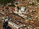 Photos aériennes de Brescia (25100) - Centro | Brescia, Lombardia, Italie - Photo réf. T048426 - Il palazzio Broletto con la sua Torre del Pegol, il Duomo Nuovo e il Duomo Vecchio.