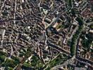 Photos aériennes de "vieille" - Photo réf. T049042 - On sent le caractère circulaire et fortifié de la vieille-ville.