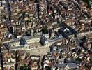  - Photo réf. T049759 - La place de la Libration et la mairie de Dijon (Cte-d'Or) installe dans le Palais des Ducs de Bourgogne. La tour Philippe Le Bon domine la ville. Juste derrire se trouve l'glise Notre-Dame