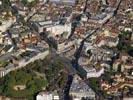 Photos aériennes de "place" - Photo réf. T050210 - Le square Darcy, la place qui porte le même nom et la porte Guillaume