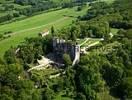 Photos aériennes de "chateau-fort" - Photo réf. T051241 - Seules quelques ruines de ce château-fort construit à la fin du 11è siècle subsistent.