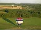 Photos aériennes de "ballon" - Photo réf. T055244 - Deux montgolfires aux alentours du chteau de Chenonceau (Indre-et-Loire).