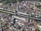 Photos aériennes de "ville" - Photo réf. T065287 - Le centre ville de Besanon avec sa place triangulaire et l'glise Sainte-Madeleine.