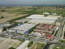 Photos aériennes de "fabbrica" - Photo réf. T065715 - Un entrepot de logistique à Carpiano en Italie.