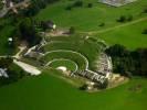 Photos aériennes - Sites historiques - Photo réf. T066713 - Un amphithéâtre gallo-romain à Mandeure dans le Doubs.