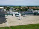 Photos aériennes - Aéroports et transport aérien - Photo réf. T069318 - L'aéroport de Clermont-Ferrand-Auvergne (Puy-de-Dôme).