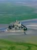 Photos aériennes de "mont" - Photo réf. T069445 - Le Mont-Saint-Michel et sa baie sont classs au Patrimoine Mondial de l'UNESCO. 