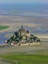 Photos aériennes de "mont" - Photo réf. T069447 - Le Mont-Saint-Michel et sa baie sont classs au Patrimoine Mondial de l'UNESCO. 