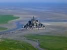 Photos aériennes de "unesco" - Photo réf. T069448 - Le Mont-Saint-Michel et sa baie sont classs au Patrimoine Mondial de l'UNESCO. 