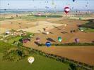 Photos aériennes - Mondial Air Ballons 2009 - Photo réf. U091693 - Dimanche 26-07-2009 : Vol du Record du Monde de Dcollage en Ligne : 329 Montgolfires.