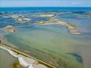 Photos aériennes de "étang" - Photo réf. U099844 - Les bancs de sable de la cuvette de Lairan. (Bouches-du-Rhône)