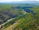 Photos aériennes de "gorge" - Photo réf. U100009 - Les Gorges du Chassezac, un endroit idéal pour se retrouver au milieu de la nature.