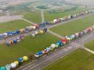 Photos aériennes - Mondial Air Ballons 2011 - Photo réf. U112026 - Record Mondial de décollage en ligne : 343 montgolfières le Mercredi 27 Juillet 2011.