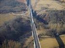 Photos aériennes de "ligne" - Photo réf. E116088 - Un ICE sur le viaduc de la Ligne  Grande Vitesse Est.