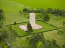 Photos aériennes de "monument" - Photo réf. E135240 - Ce monument commémore les combats où 70 000 soldats américains furent engagés en Champagne.
