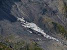 Photos aériennes de "roche" - Photo réf. E126767 - Des plaques de neige contrastant avec la roche noire