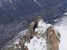 Photos aériennes de "midi" - Photo réf. E126823 - L'Aiguille du Midi et la ville de Chamonix en arrire-plan.