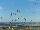 Photos aériennes de "montgolfières" - Photo réf. E128464 - Lorraine Mondial Air Ballons 2013 : Vol du Mercredi 31 Juillet le soir lors du Record Mondial de Dcollage en Masse. (Greatest Mass Ascent)