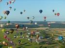 Photos aériennes de "montgolfières" - Photo réf. E128477 - Lorraine Mondial Air Ballons 2013 : Vol du Mercredi 31 Juillet le soir lors du Record Mondial de Dcollage en Masse. (Greatest Mass Ascent)