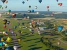 Photos aériennes de "montgolfières" - Photo réf. E128478 - Lorraine Mondial Air Ballons 2013 : Vol du Mercredi 31 Juillet le soir lors du Record Mondial de Dcollage en Masse. (Greatest Mass Ascent)