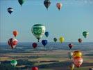 Photos aériennes de "montgolfières" - Photo réf. E128486 - Lorraine Mondial Air Ballons 2013 : Vol du Mercredi 31 Juillet le soir lors du Record Mondial de Dcollage en Masse. (Greatest Mass Ascent)