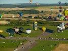 Photos aériennes de "2013" - Photo réf. E128504 - Lorraine Mondial Air Ballons 2013 : Vol du Mercredi 31 Juillet le soir lors du Record Mondial de Décollage en Masse. (Greatest Mass Ascent)