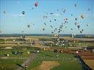 Photos aériennes de "montgolfières" - Photo réf. E128517 - Lorraine Mondial Air Ballons 2013 : Vol du Mercredi 31 Juillet le soir lors du Record Mondial de Dcollage en Masse. (Greatest Mass Ascent)