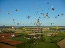 Photos aériennes de "montgolfières" - Photo réf. E128520 - Lorraine Mondial Air Ballons 2013 : Vol du Mercredi 31 Juillet le soir lors du Record Mondial de Dcollage en Masse. (Greatest Mass Ascent)