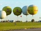 Photos aériennes de "montgolfières" - Photo réf. E128531 - Lorraine Mondial Air Ballons 2013 : Prparation des ballons  gaz pour la 8me Coupe du Nouveau Sicle.