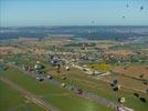 Photos aériennes de "2013" - Photo réf. E128595 - Lorraine Mondial Air Ballons 2013 : Vol du Jeudi 1 Août le matin lors du Record Mondial de Décollage en Ligne. (The Great Line, In-line Mass Ascent)